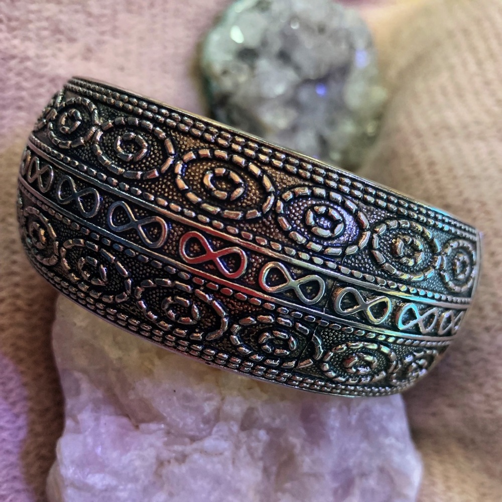 Silver/Iridescent Colored Metal Bangle With Cute Design (A-7)